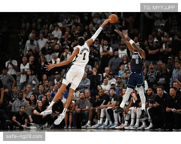 文班亚马28分16篮板制霸内线 马刺新核展现全明星价值